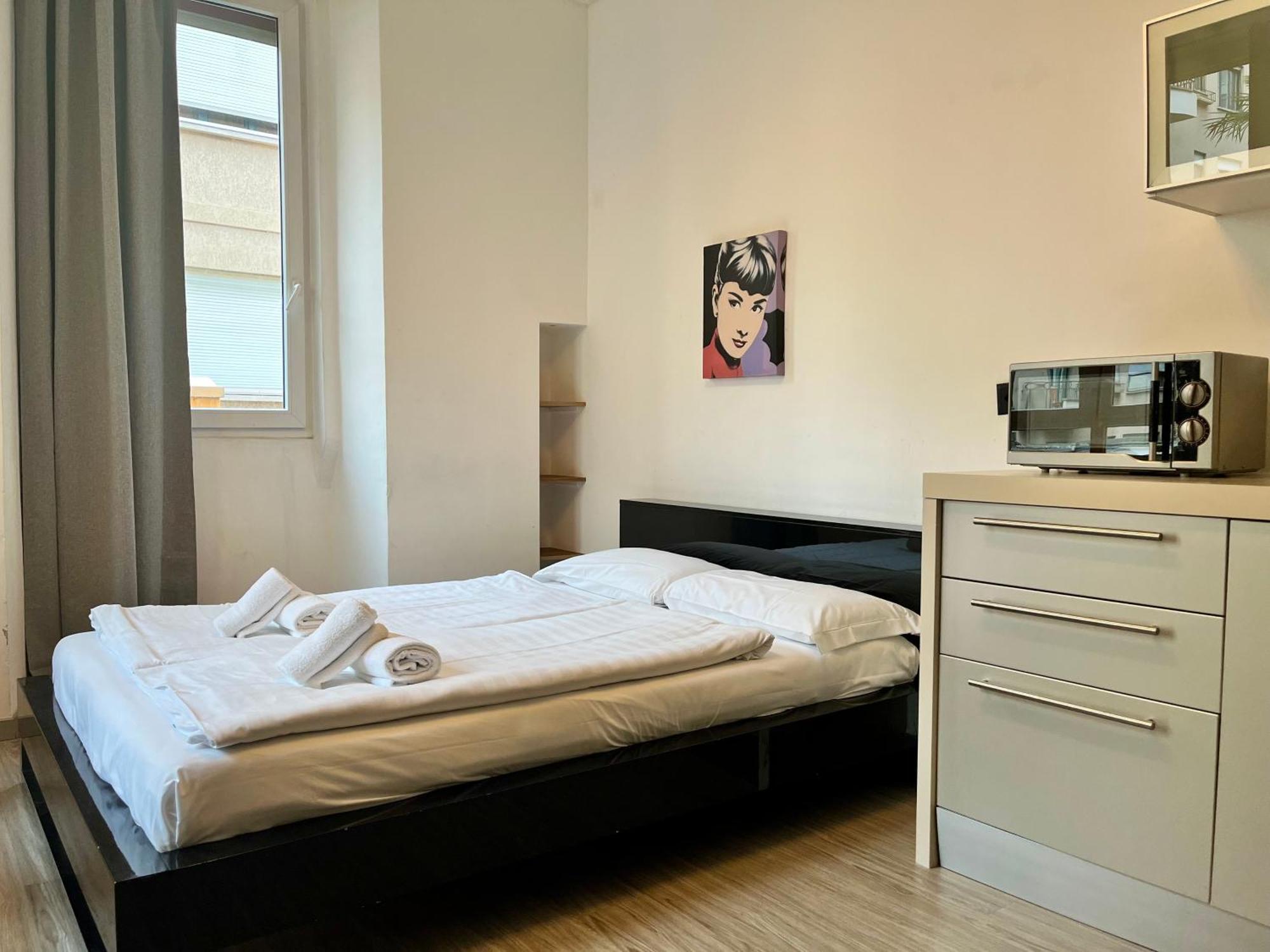 Guesthouse University By Lr - Self Check In Лугано Экстерьер фото