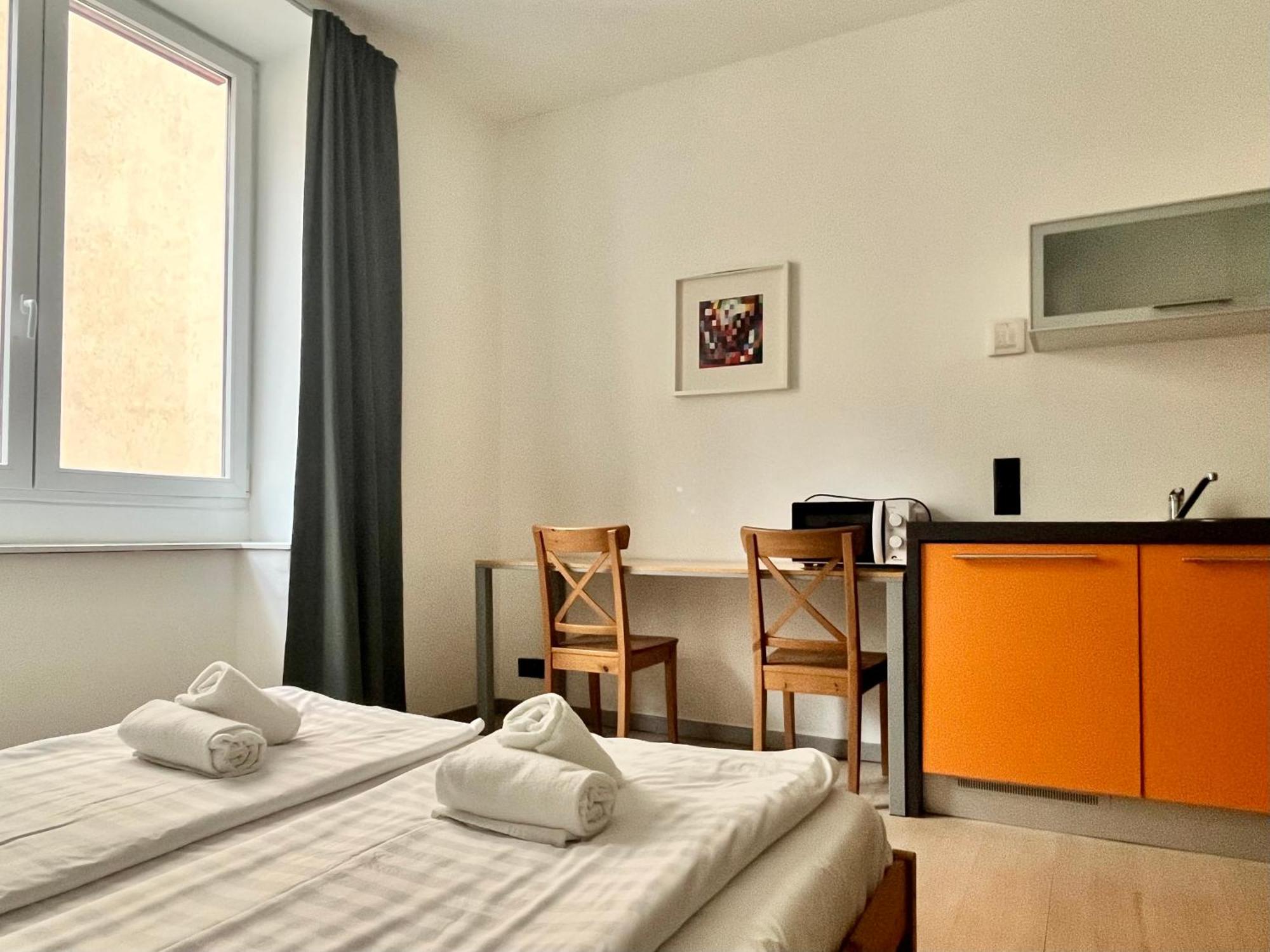 Guesthouse University By Lr - Self Check In Лугано Экстерьер фото
